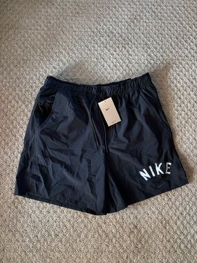 NWT Men’s Nike 7” Training Shorts FV9894-010 Black